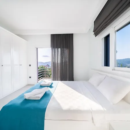 Villa Lidya 3 Bedroom Close To Oeluedeniz Fethiye