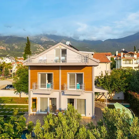 Villa Lidya 3 Bedroom Close To Oeluedeniz Fethiye