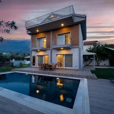 Villa Lidya 3 Bedroom Close To Oeluedeniz Fethiye
